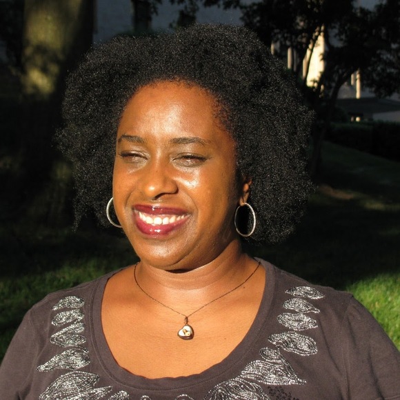 Meet your Posher, Lillian - Picture 1 of 1